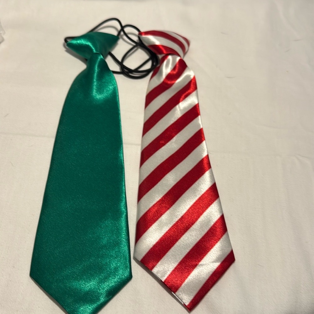 Ties 10” attach elastic cord. satin look and feel Christmas NWOT  set 2 unisex￼